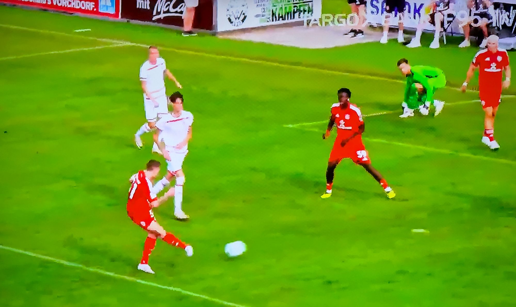 F95 vs DVTK: Cello macht das 3:0 (Screenshot f95.tv)