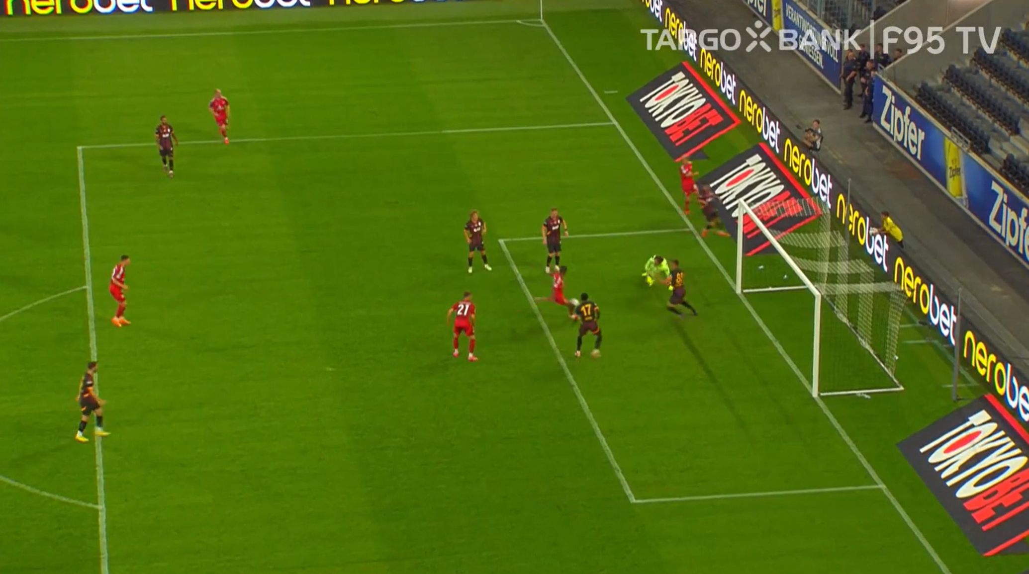 Galatasaray vs F95: Affo staubt ab zum 2:5 (Screenshot f95.tv)