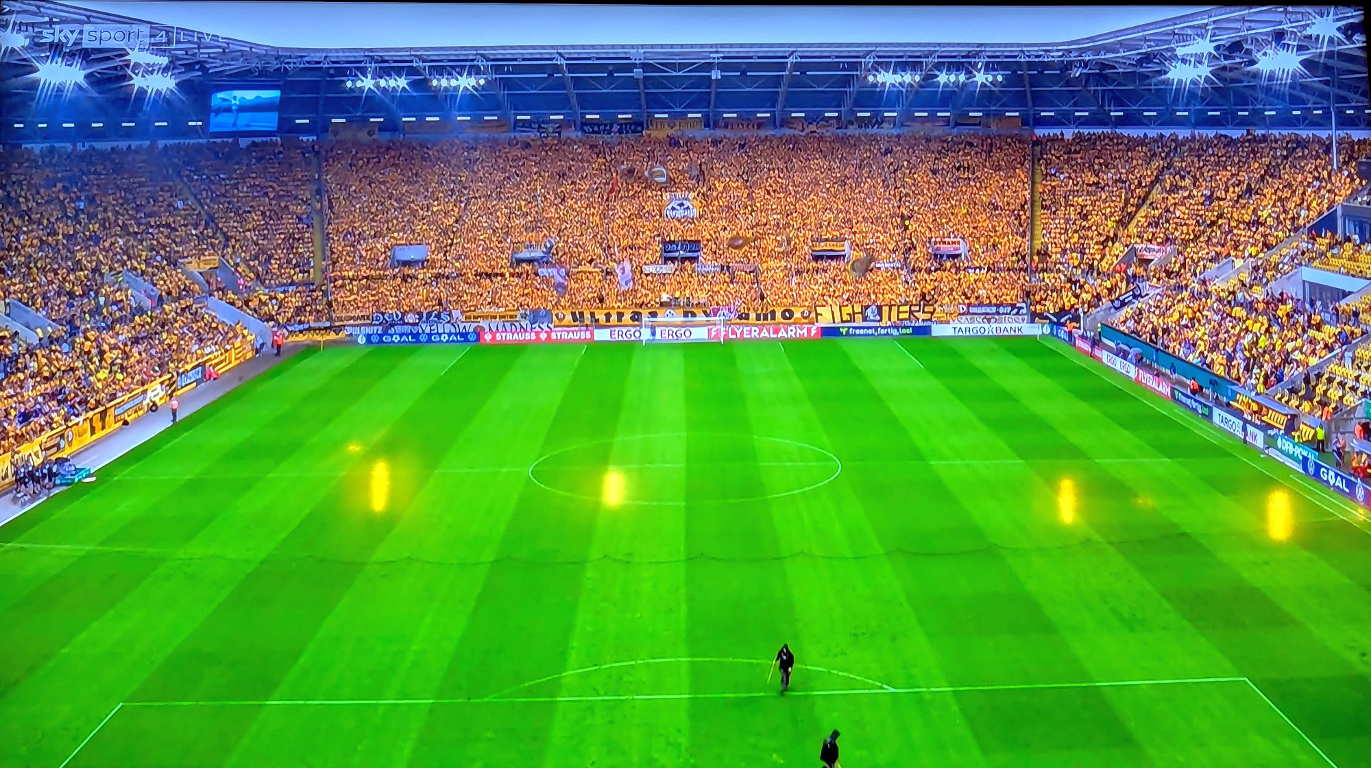 Dresden vs F95: Eine verdammt starke Kulisse (Screenshot Sky)