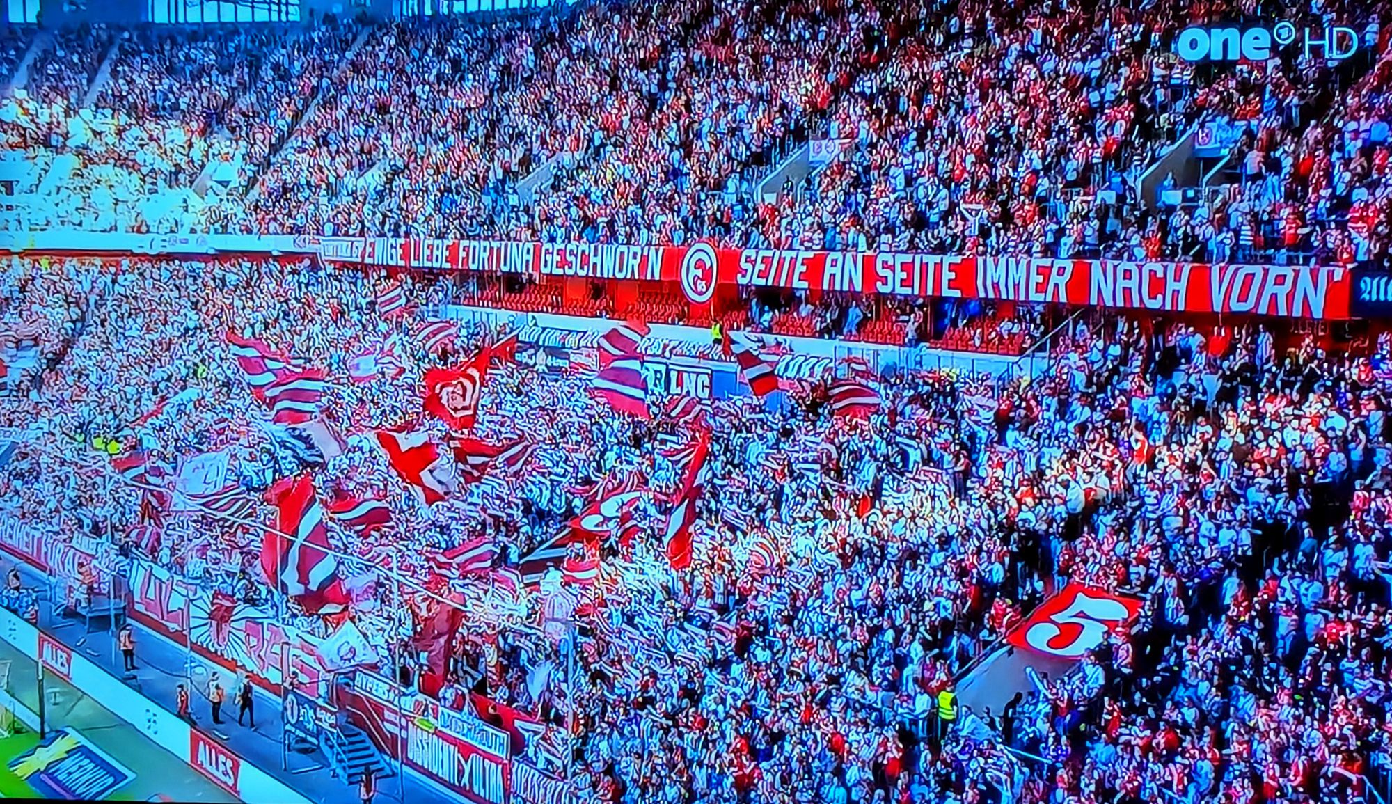 F95 vs Hannover: Und so sah die Süd im Fernsehn aus (Screenshot ARD)