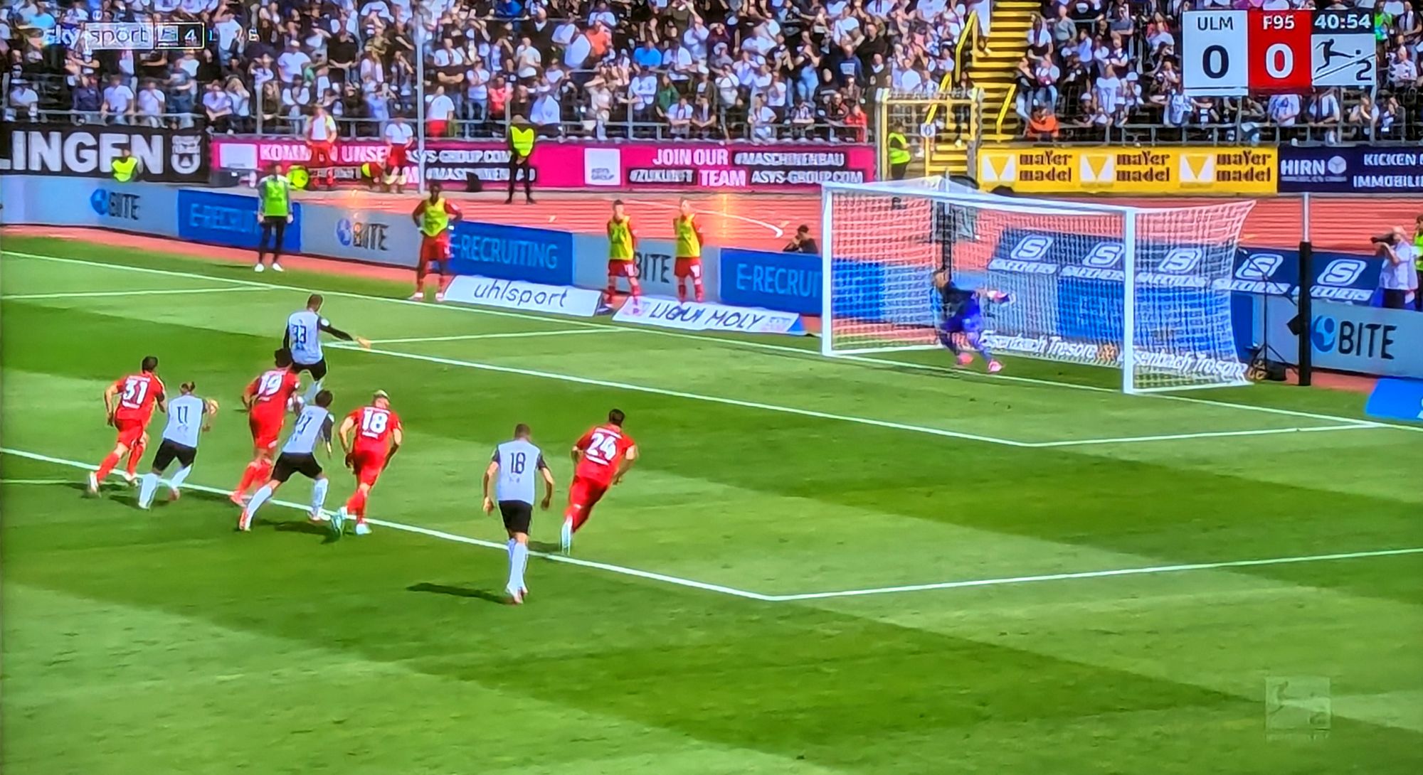Ulm vs F95: Gerechtfertigter Elfer, fast gehalten, zum 1:0 (Screenshot Sky)