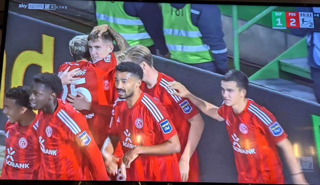 Fürth vs F95: Der Jubel nach dem späten Siegtor (Screenshot Sky)