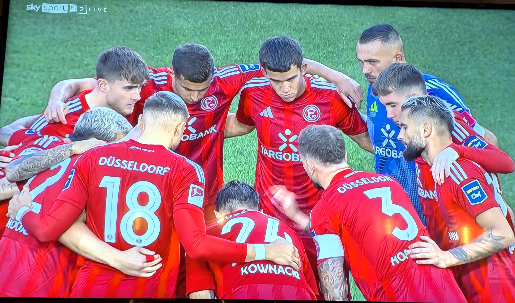 Fürth vs F95: Beschwörungskreis (Screenshot Sky)