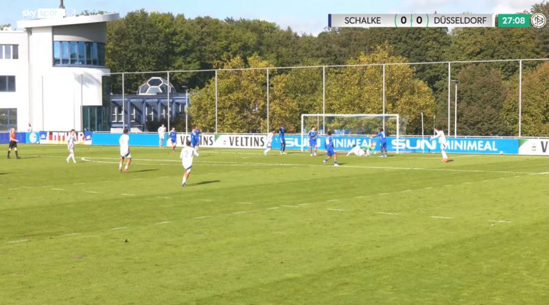 S04-U19 vs F95-U19: Das feine Tor zum 1:0 für Fortuna (Screenshot Sky)