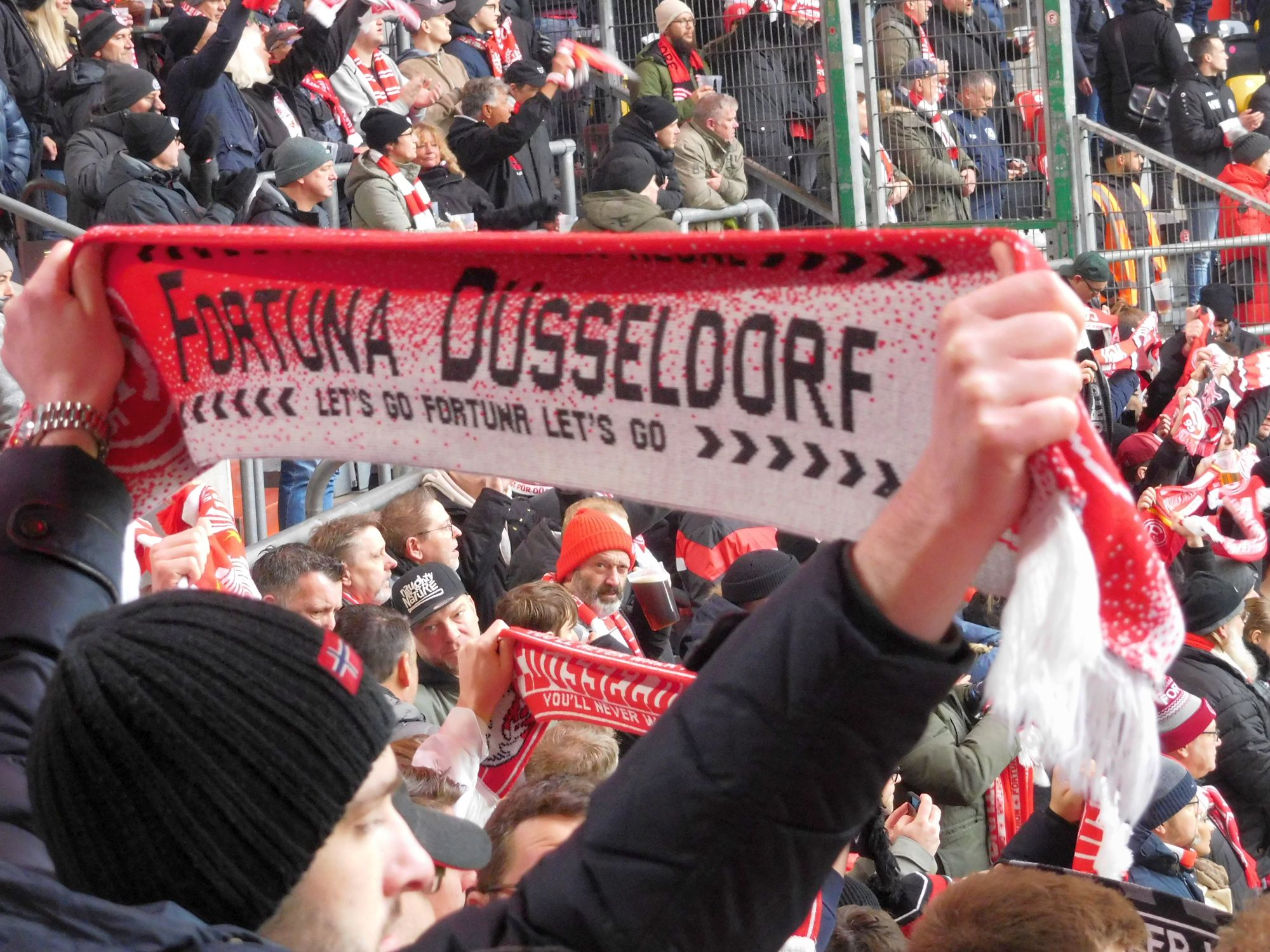F95 vs ELV: Der Support bleibt stabil (Foto: FP)