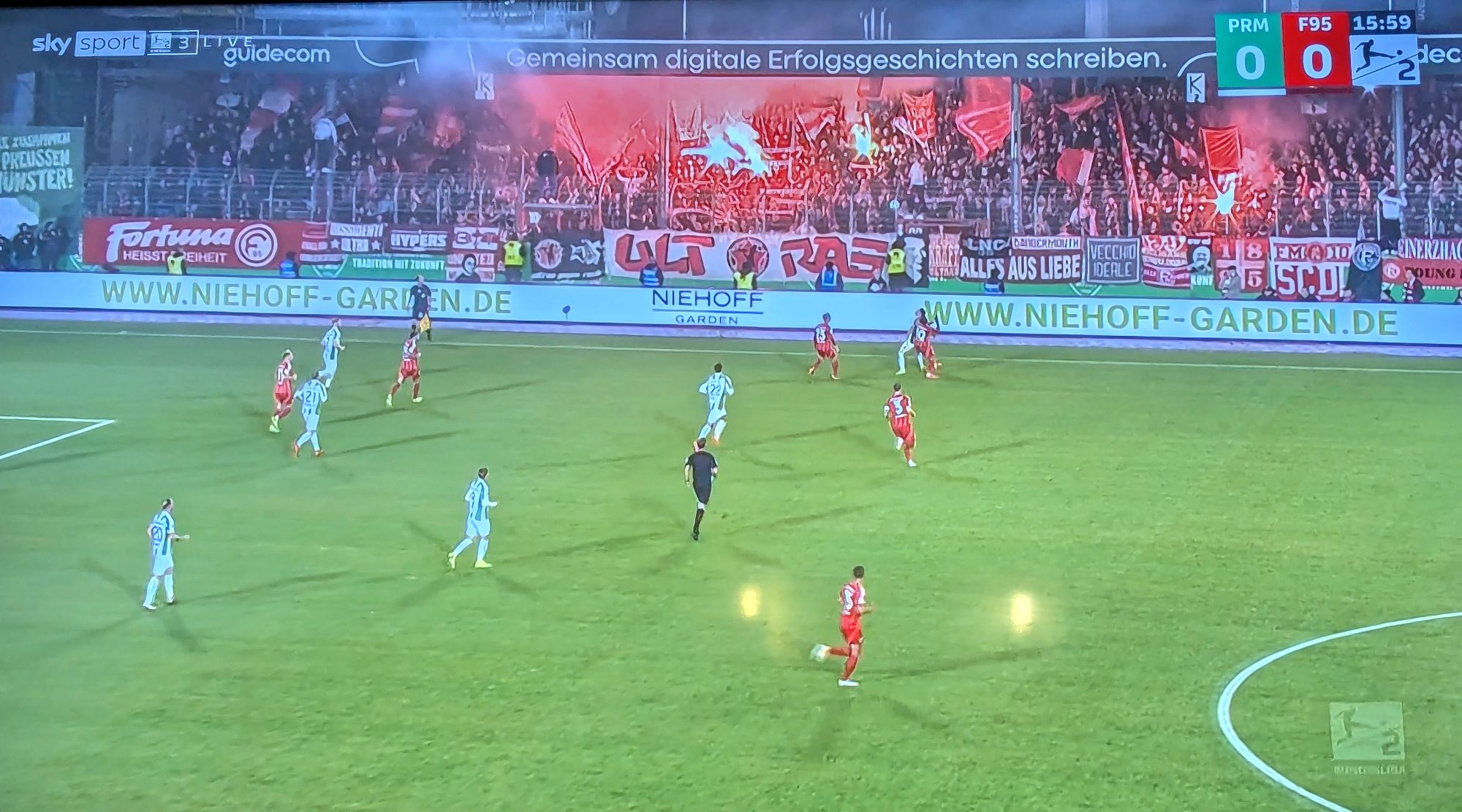 Münster vs F95: Nur im Block brannte das Feuer (Screenshot Sky)