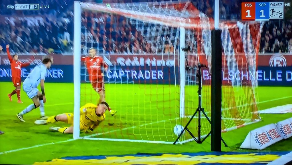 F95 vs Paderborn: Der Ausgleich in der letzten Sekunde (Screenshot Sky)