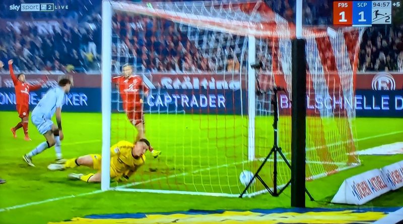 F95 vs Paderborn: Der Ausgleich in der letzten Sekunde (Screenshot Sky)