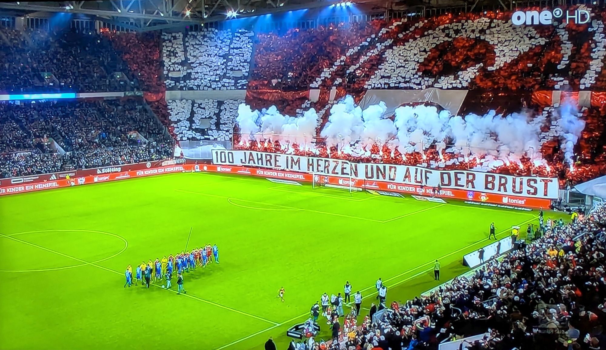 F95 vs Magdeburg: Die Jubiläumschoreo (Screenshot ARD)