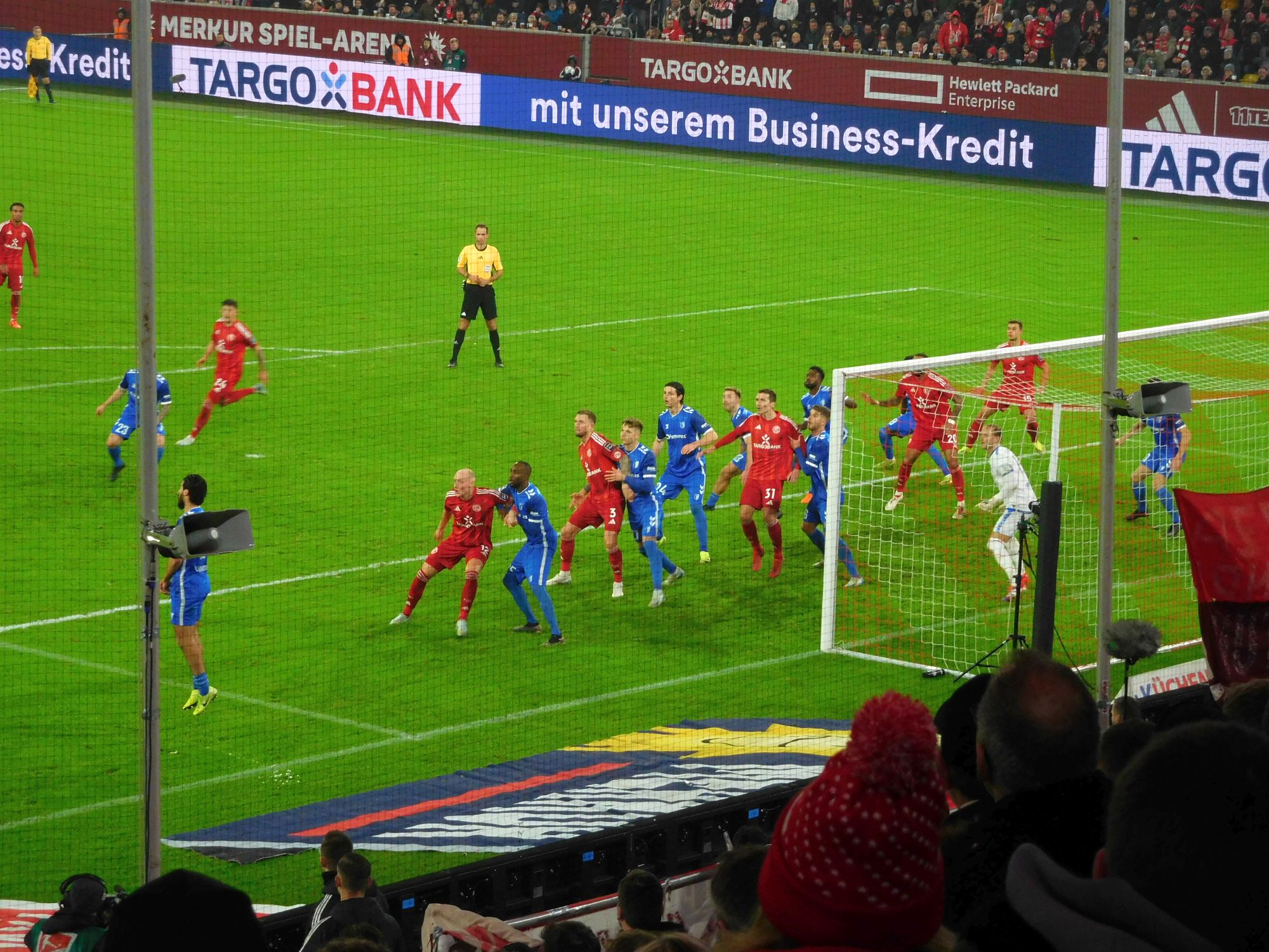 F95 vs Magdeburg: Druck bei einer Ecke (Foto: FP)