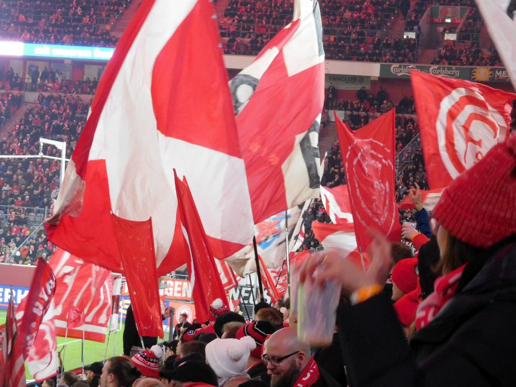 F95 vs Magdeburg: Als der Support noch nicht eingestellt war (Foto: FP)