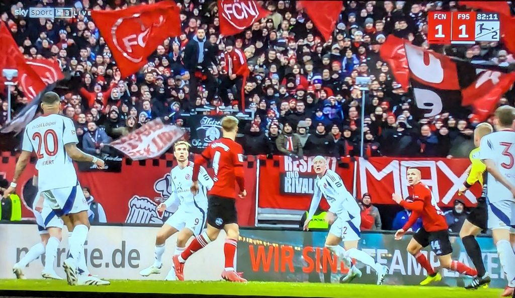 FCN vs F95: Gefahr im fortunistischen Sechzehner (Screenshot Sky)
