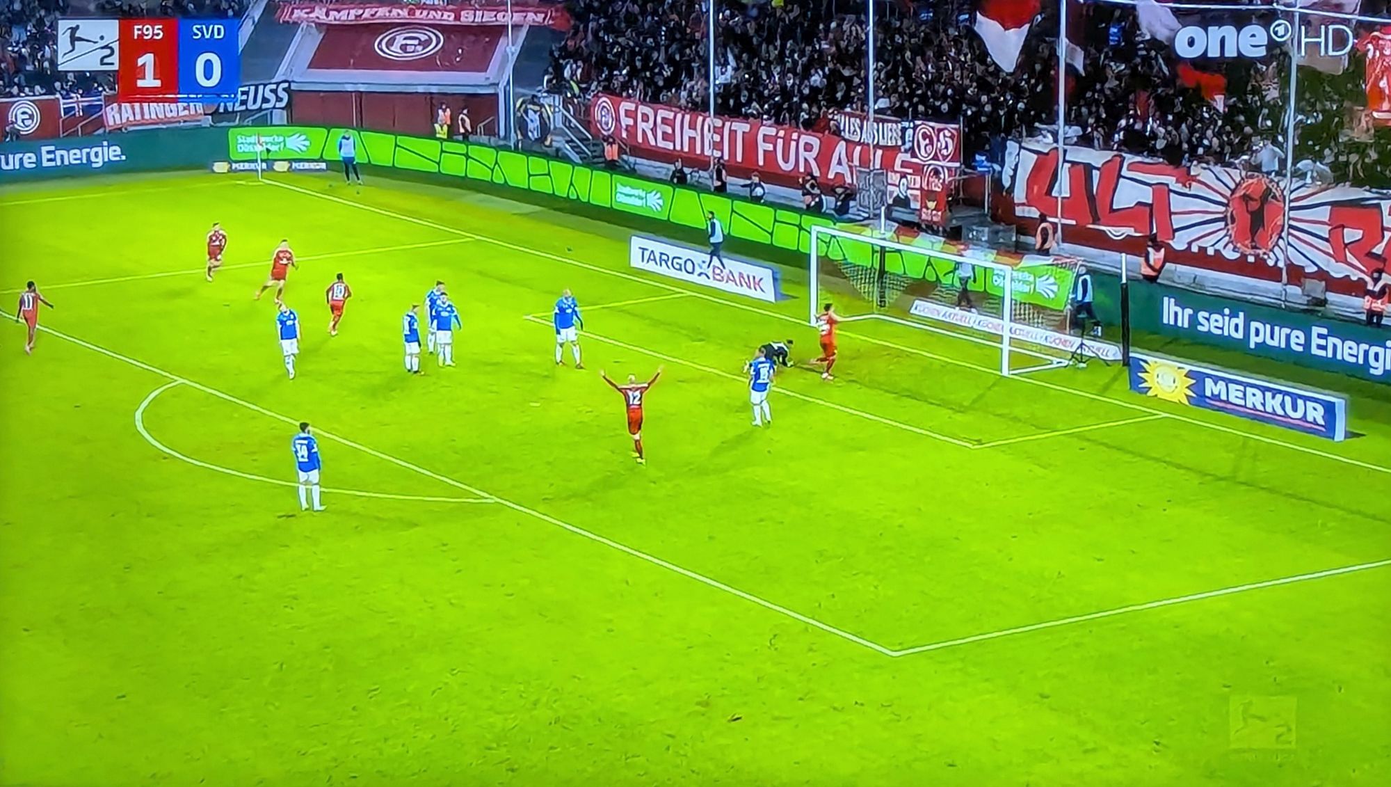 F95 vs Darmstadt: Das schöne 1:0 durch van Brederode (Screenshot ARD)