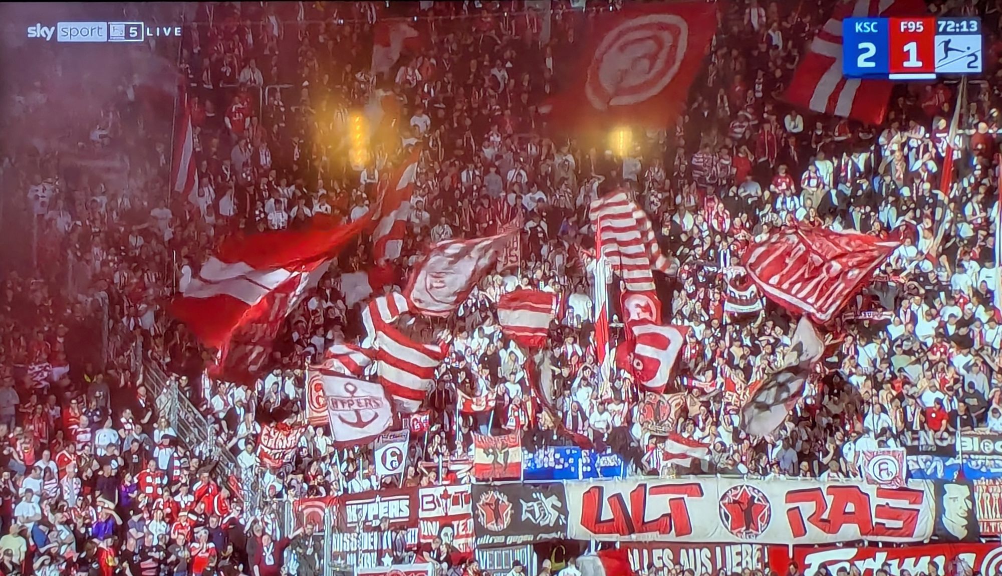 KSC vs F95: Der unermüdliche Anhang der Fortuna (Screenshot Sky)