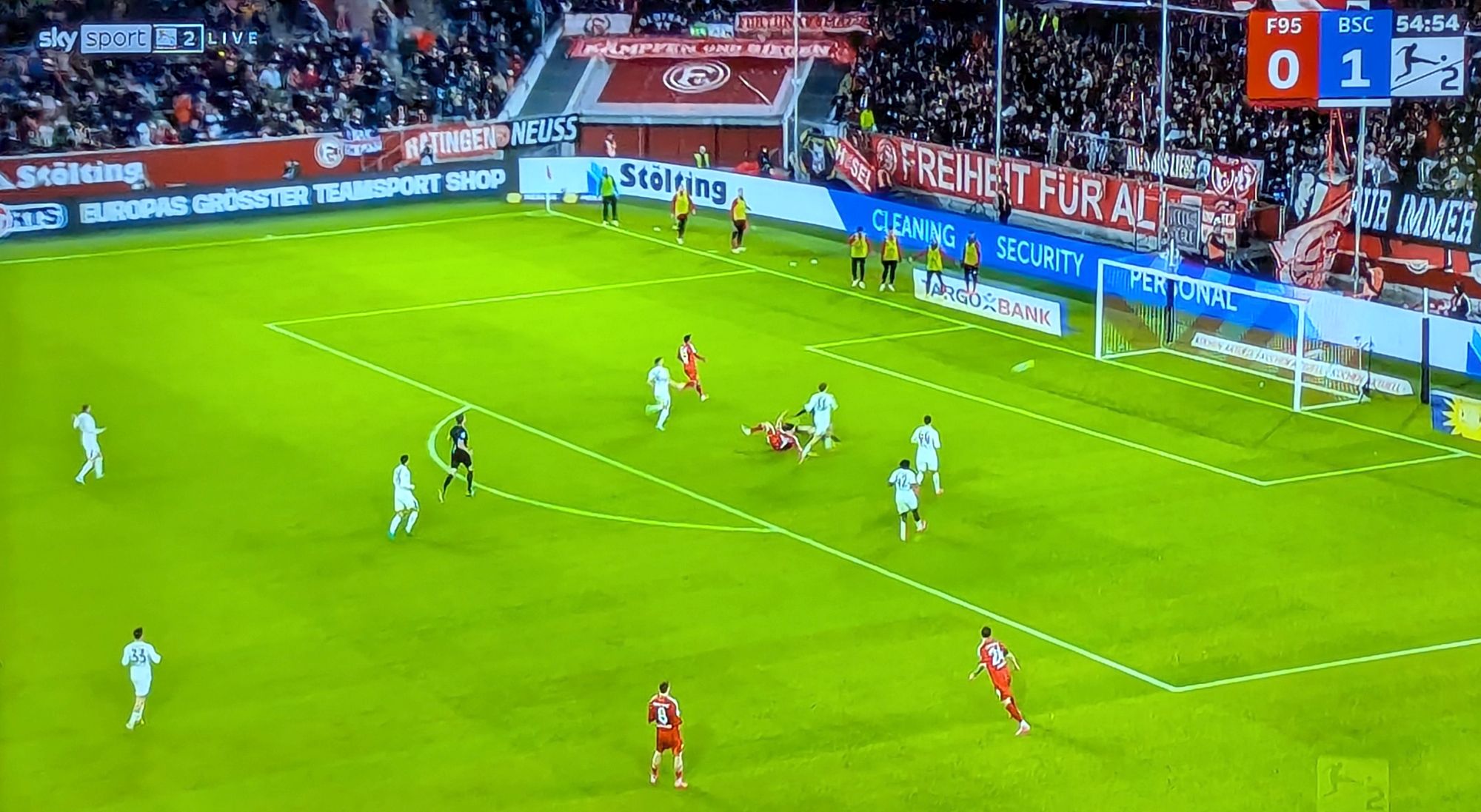 F95 vs Hertha: Perfekt ausgespielter Konter, der zum Ausgleich führte (Screenshot Sky)