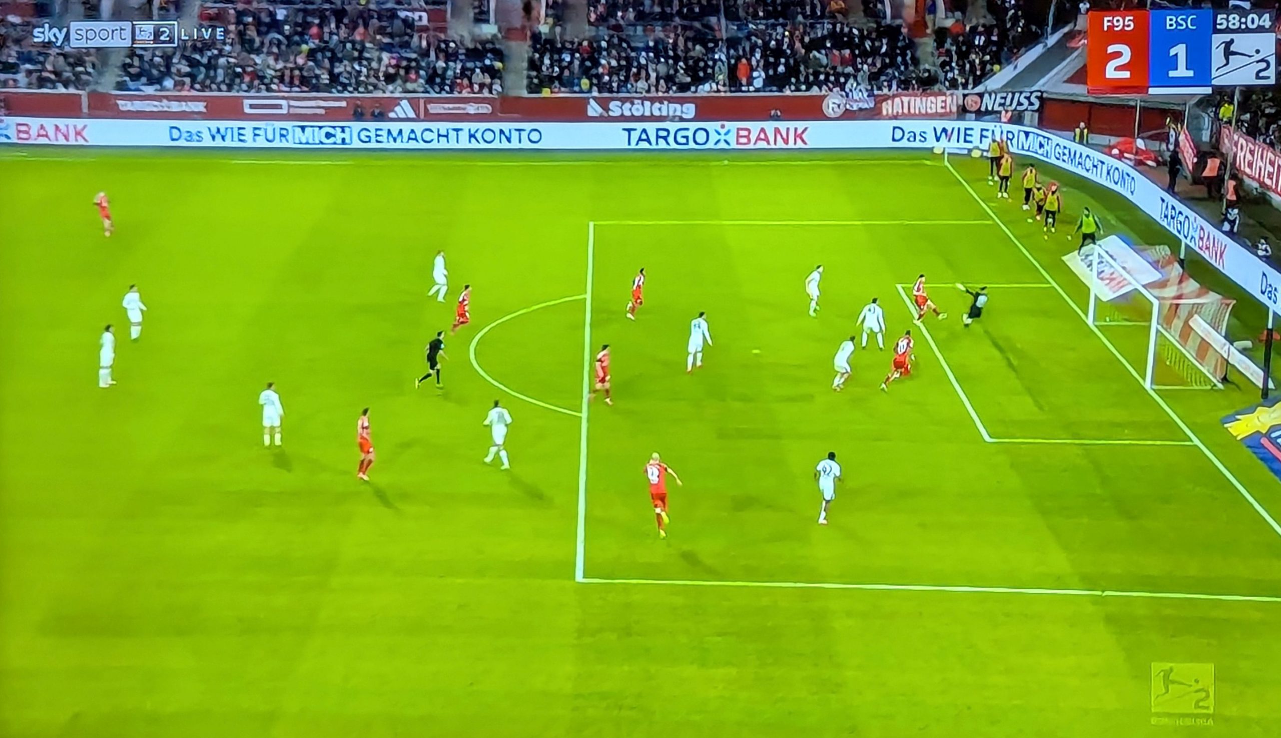 F95 vs Hertha: Und da netzt Dzenan den Siegtreffer ein (Screenshot Sky)