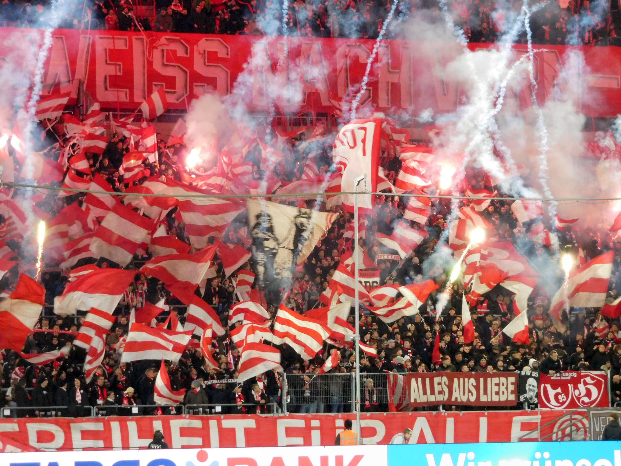 F95 vs Hertha: Das einzige fortunistische Feuerwerk des Abends (Foto: FP)