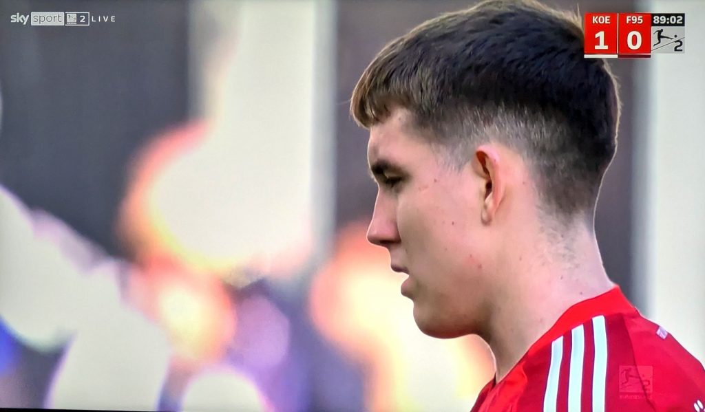 Äff-Zeh vs F95: Ísak Jóhannesson - wieder Mann des Spiels (Screenshot Sky)