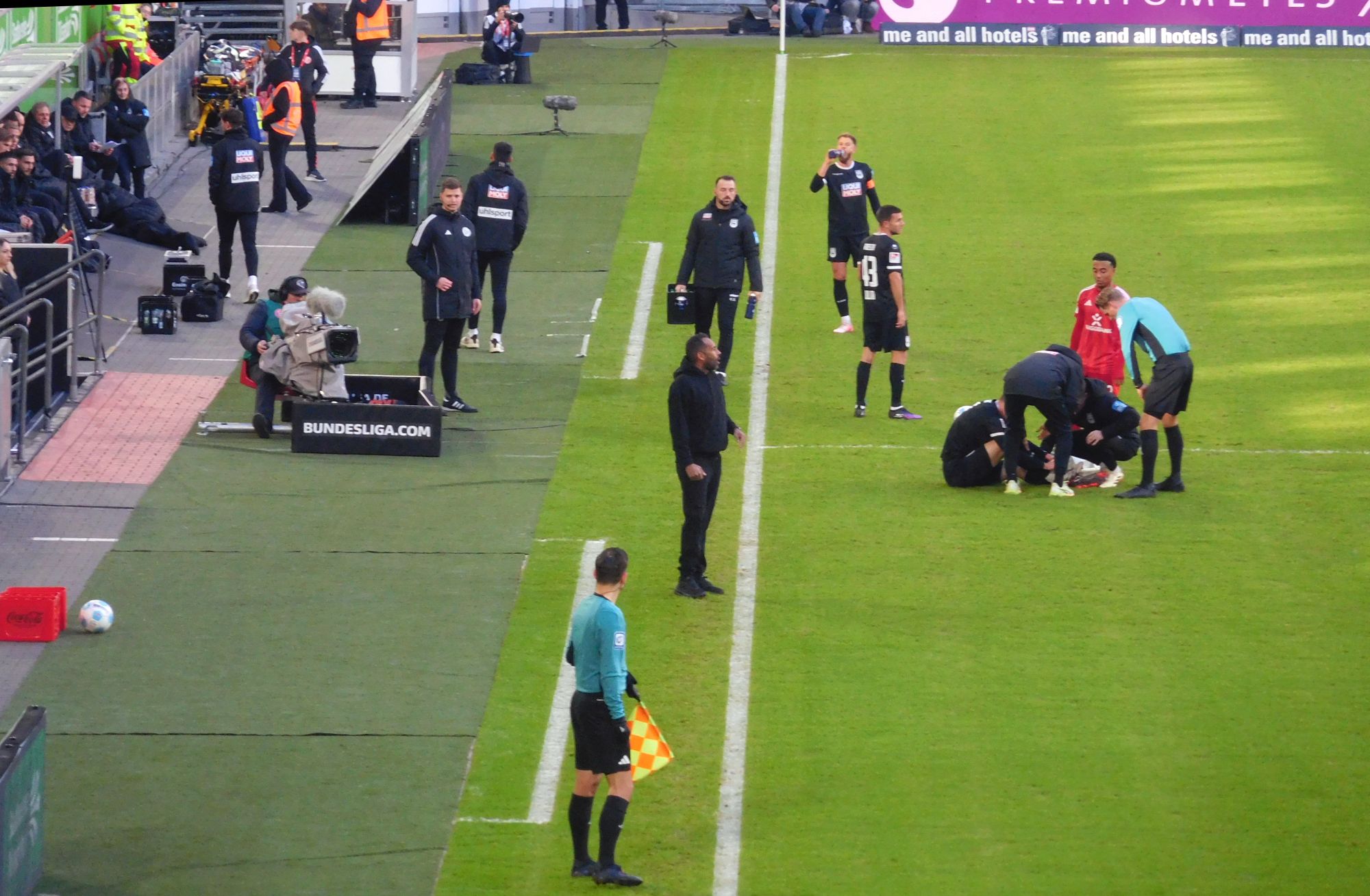 F95 vs Ulm: Daniel Thioune an der Linie (Foto: FP)