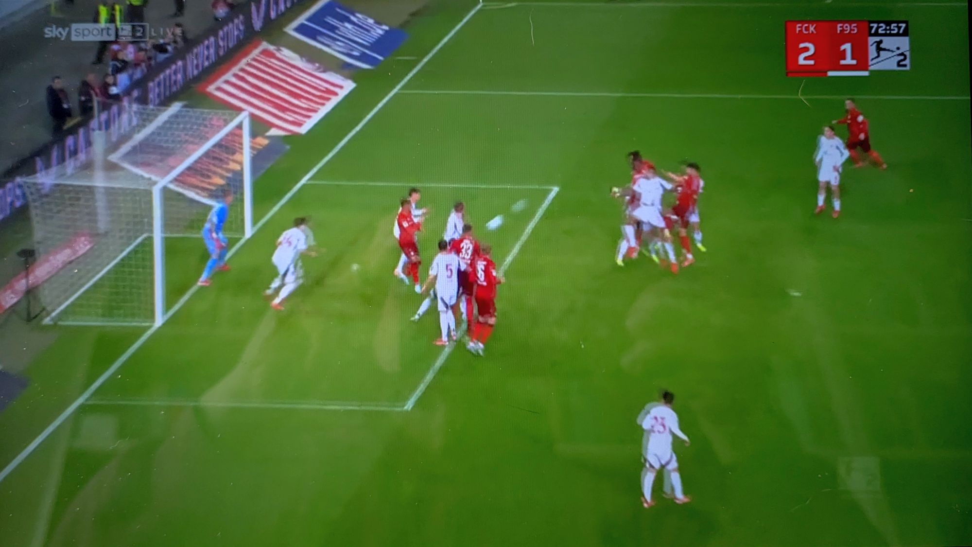 K'lautern vs F95: Unhaltbares Kopfballtor zum 2:1 (Screenshot Sky)