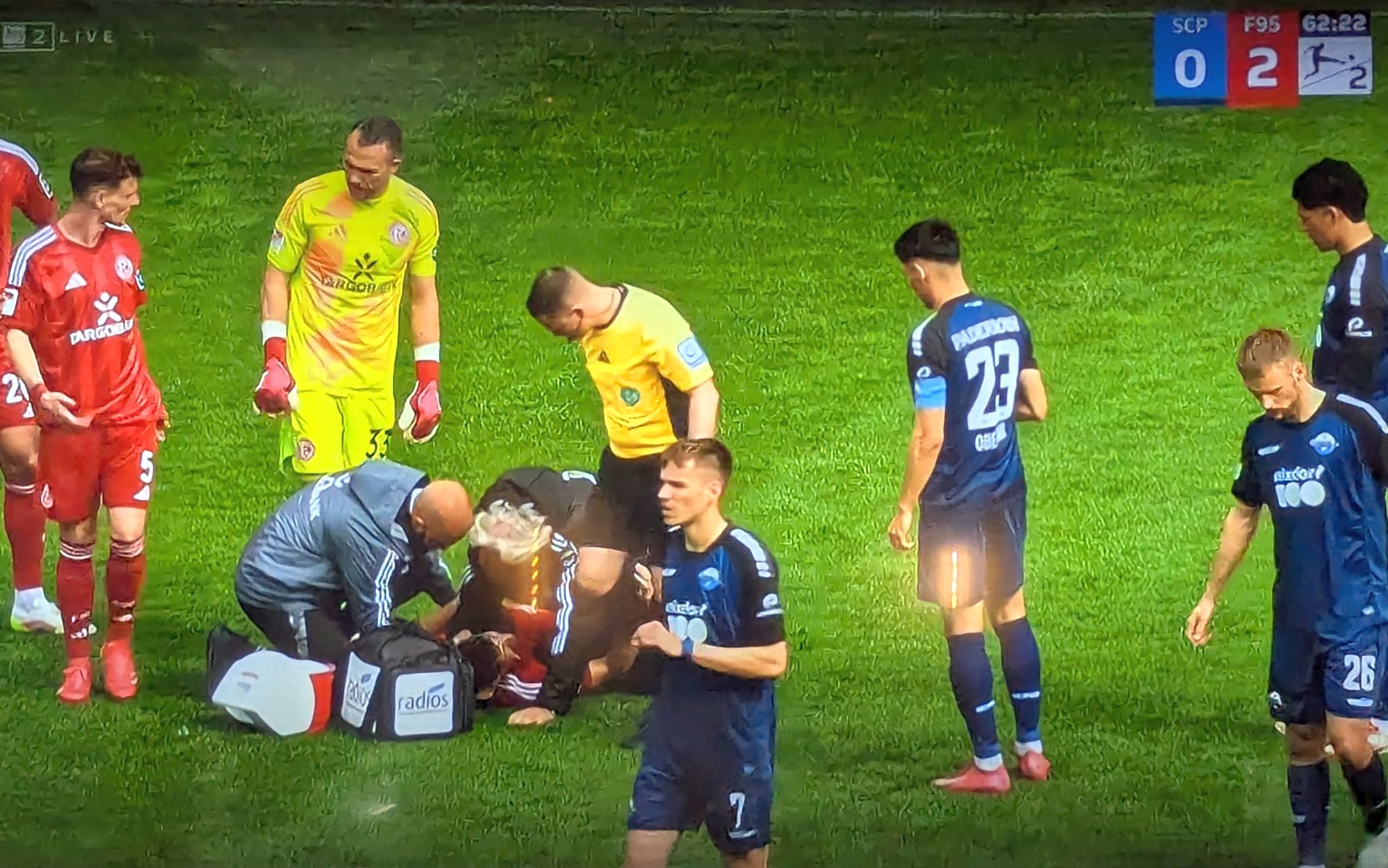 Paderborn vs F95: Danny Schmidt nach der Tätlichkeit (Screenshot Sky)