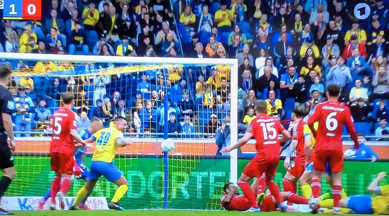 BTSV vs F95: Tim Oberdorf fälscht ab zum 0:1 (Screenshot ARD)