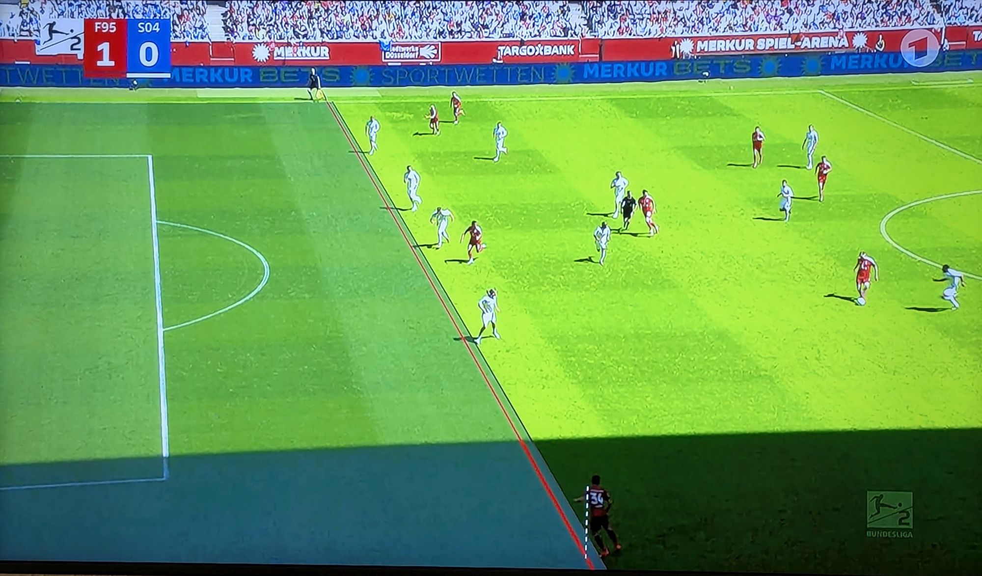 F95 vs Schalke: Die ominöse kalibrierte Linie  (Screenshot ARD)