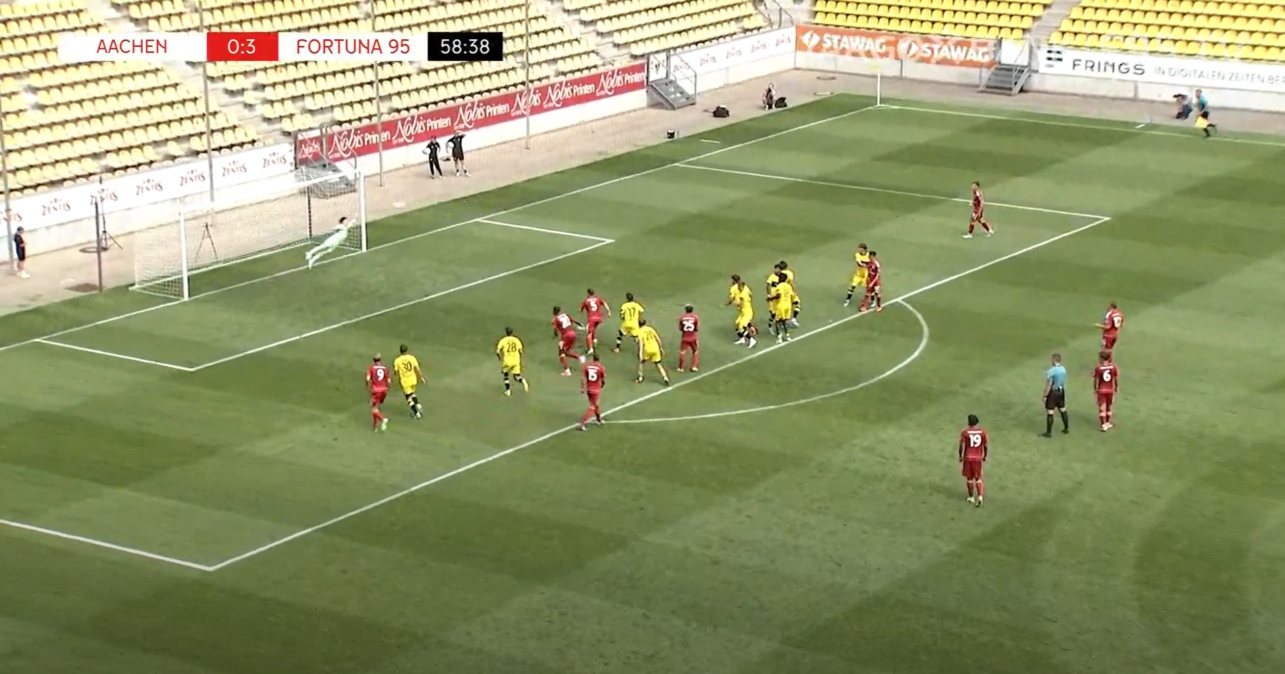 Aachen vs F95: Bumm! Dänen-Chris haut den direkten Freistoß zum 4:0 rein (Screenshot: f95.tv)