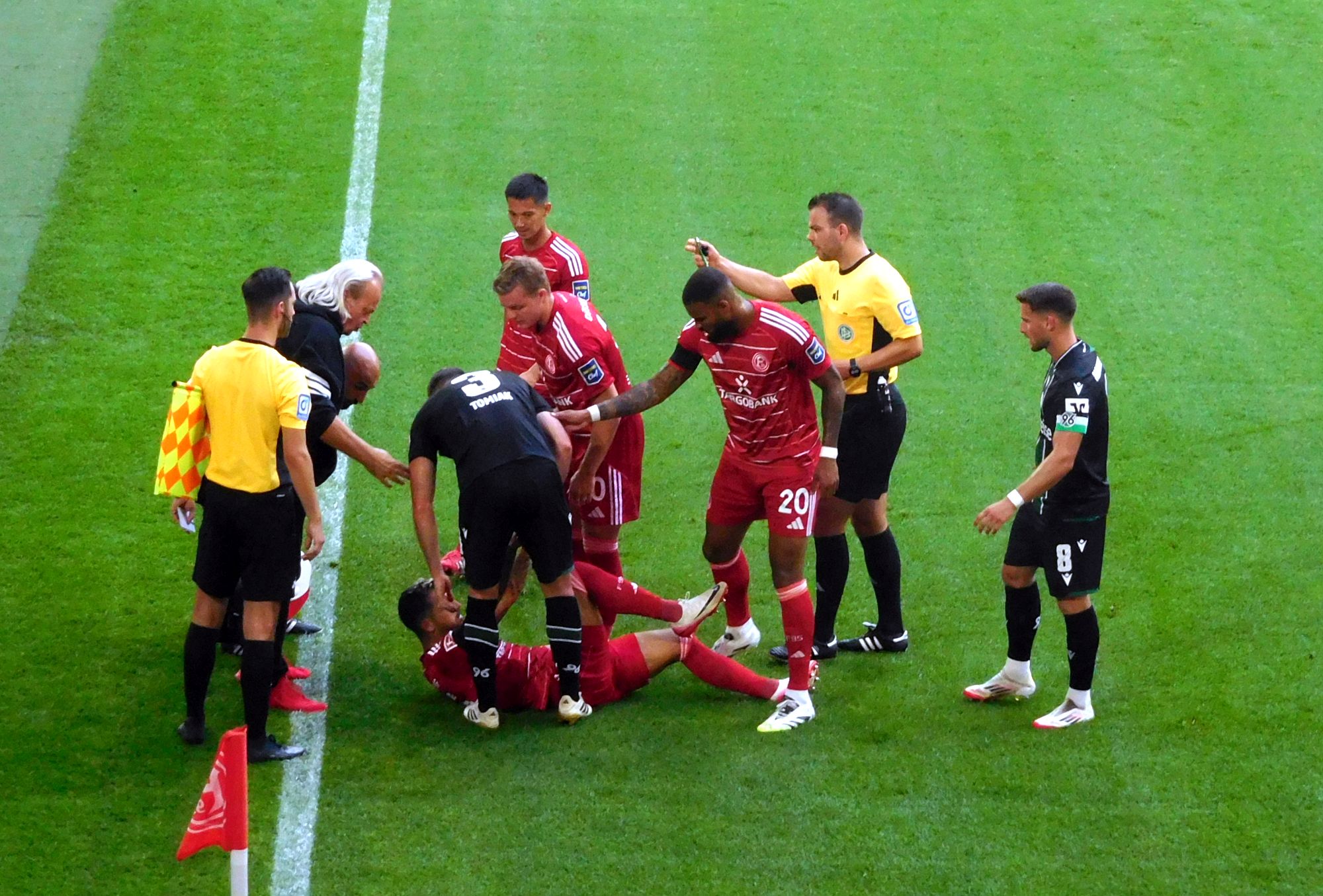 Fortuna vs Hannover: Faires Spiel mit ein paar härteren Fouls (Foto: FP)
