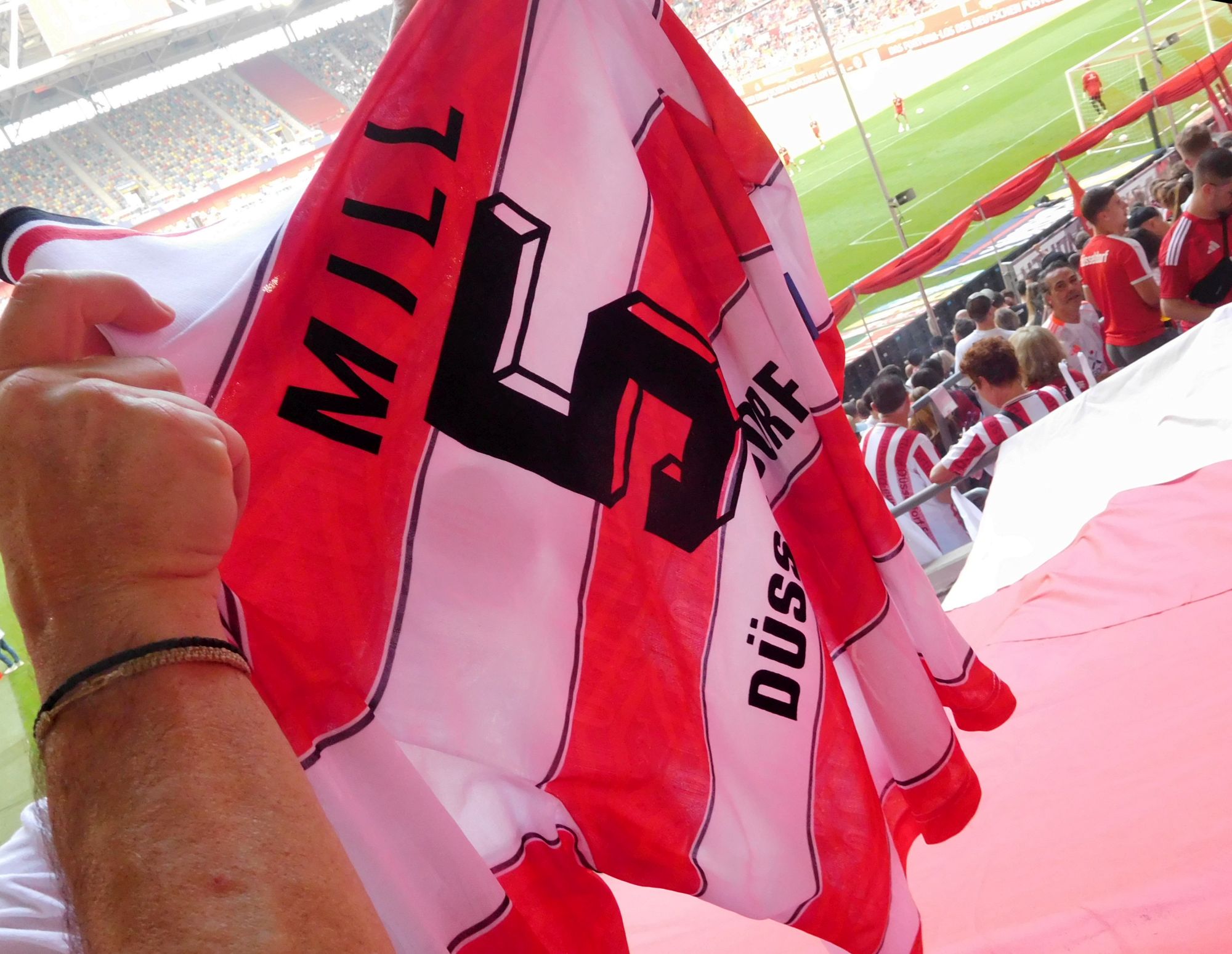 F95 vs Hannover: Trauer um den viel zu früh gestorbenen Frank Mill (Foto: FP)