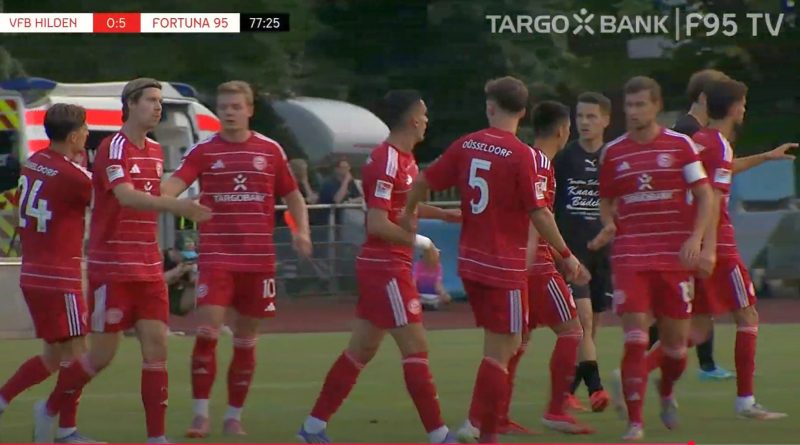 Hilden vs F95: Abklatschen nach dem 6:0 (Screenshot f95.tv)