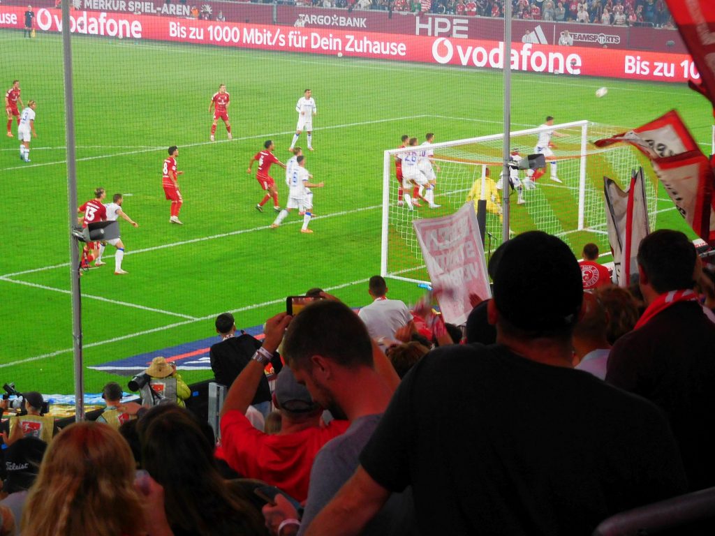 F95 vs KSC: Die Kopfballchance für Shinta (Foto: FP)