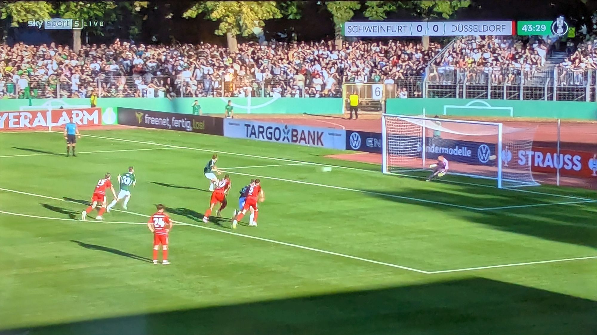 Schweinfurt vs F95: Elfer versenkt (Screenshot Sky)