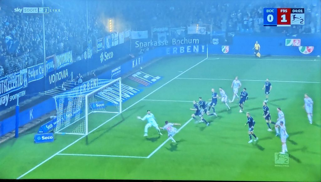 Bochum vs F95: Tim Oberdorf hämmert den Siegtreffer (Screenshot Sky)