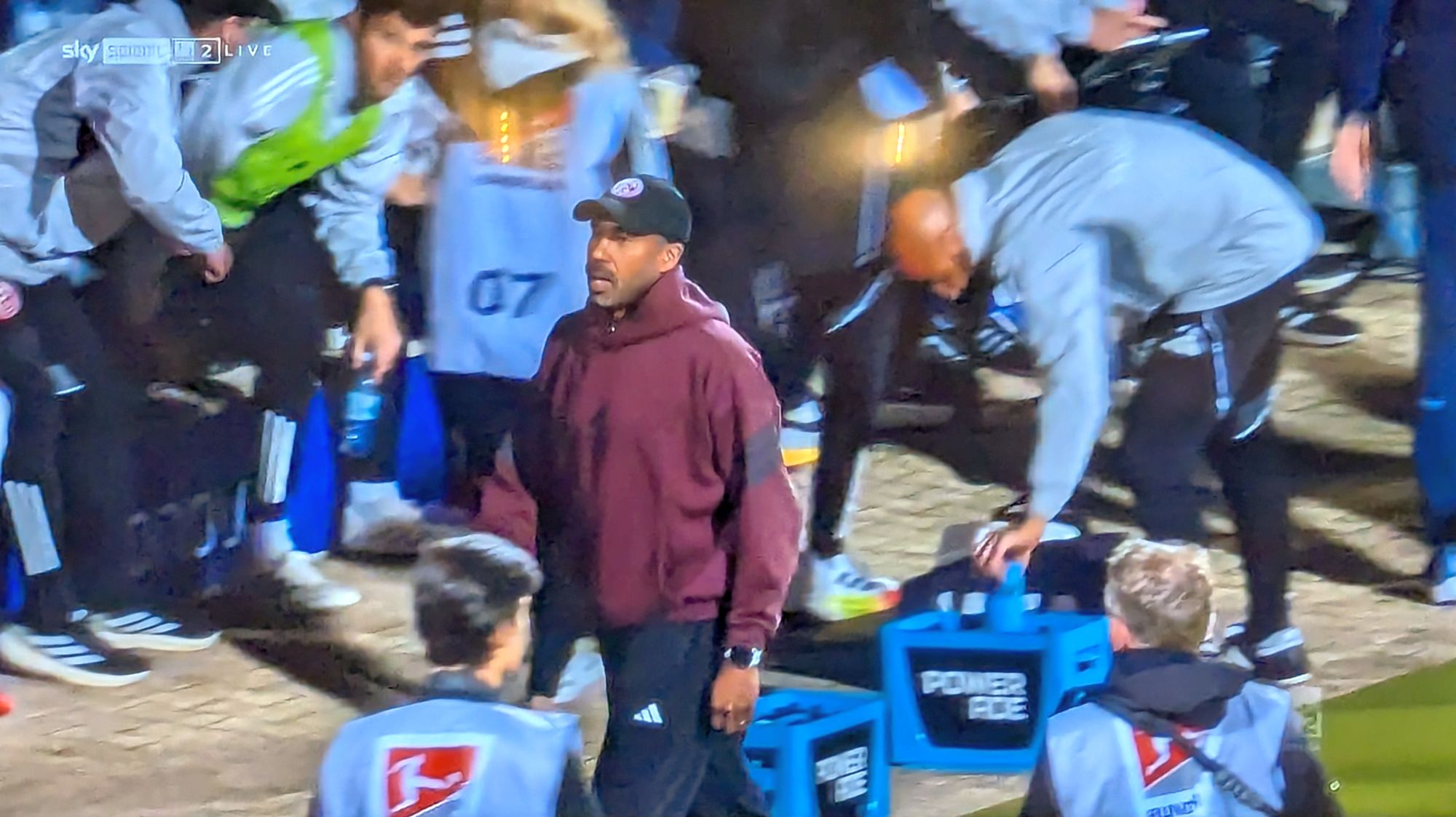 Bochum vs F95: Vor dem Spiel - Trainer, ziemlich angespannt (Screenshot Sky)