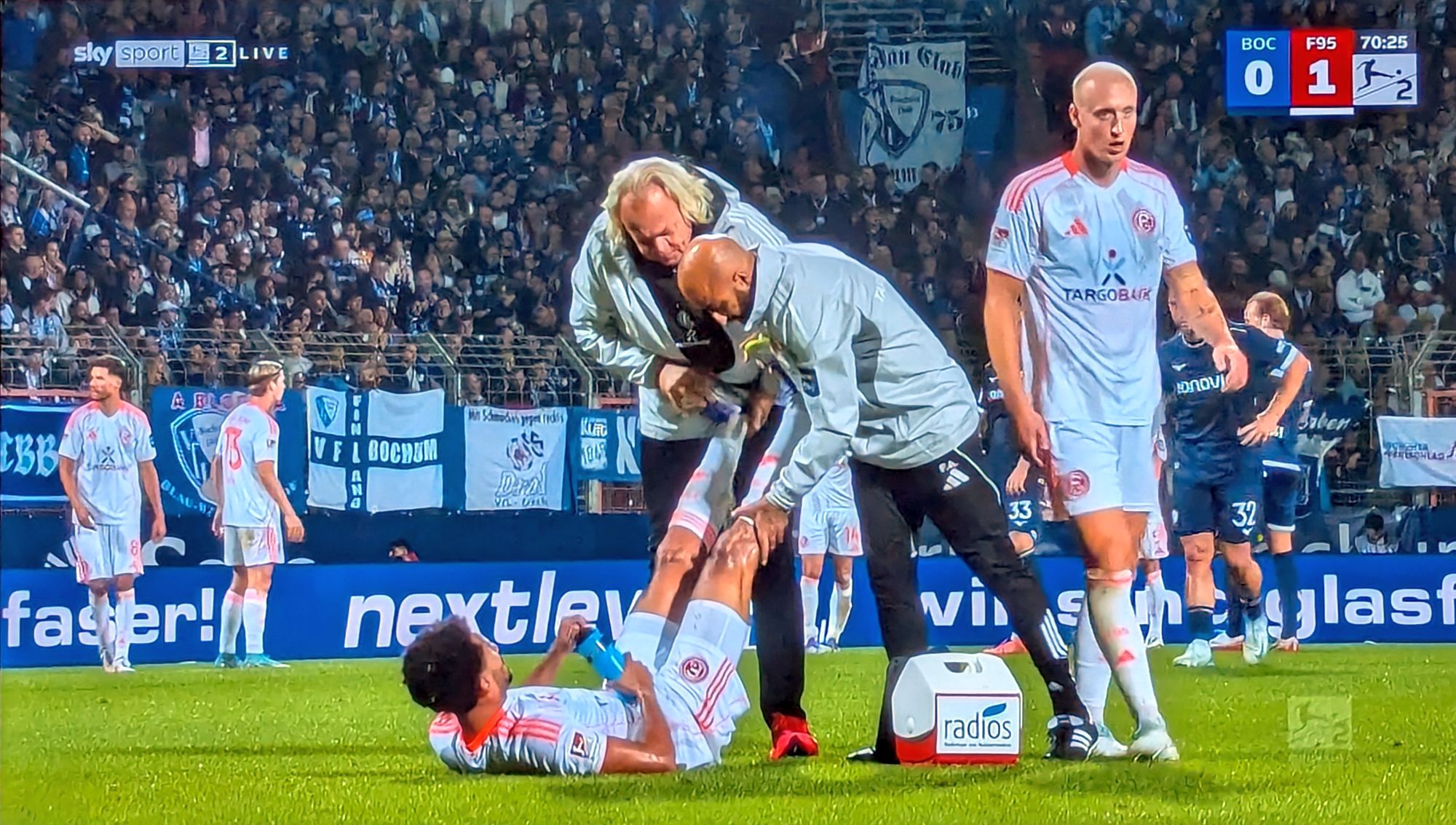 Bochum vs F95: Iyoha leicht verletzt (Screenshot Sky)