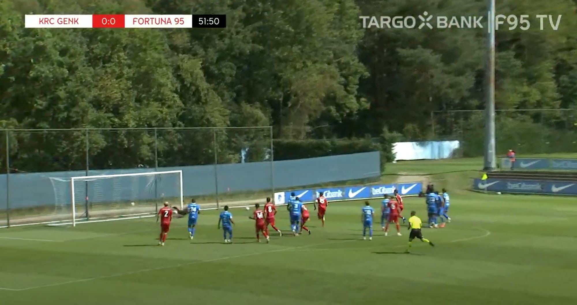 Genk vs F95: Celar per Freistoß zum 0:1 (Screenshot f95.tv)