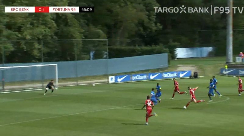 Genk vs F95: Ceki Celar mit perfekter Schusstechnik zum 0:2 (Screenshot f95.tv)