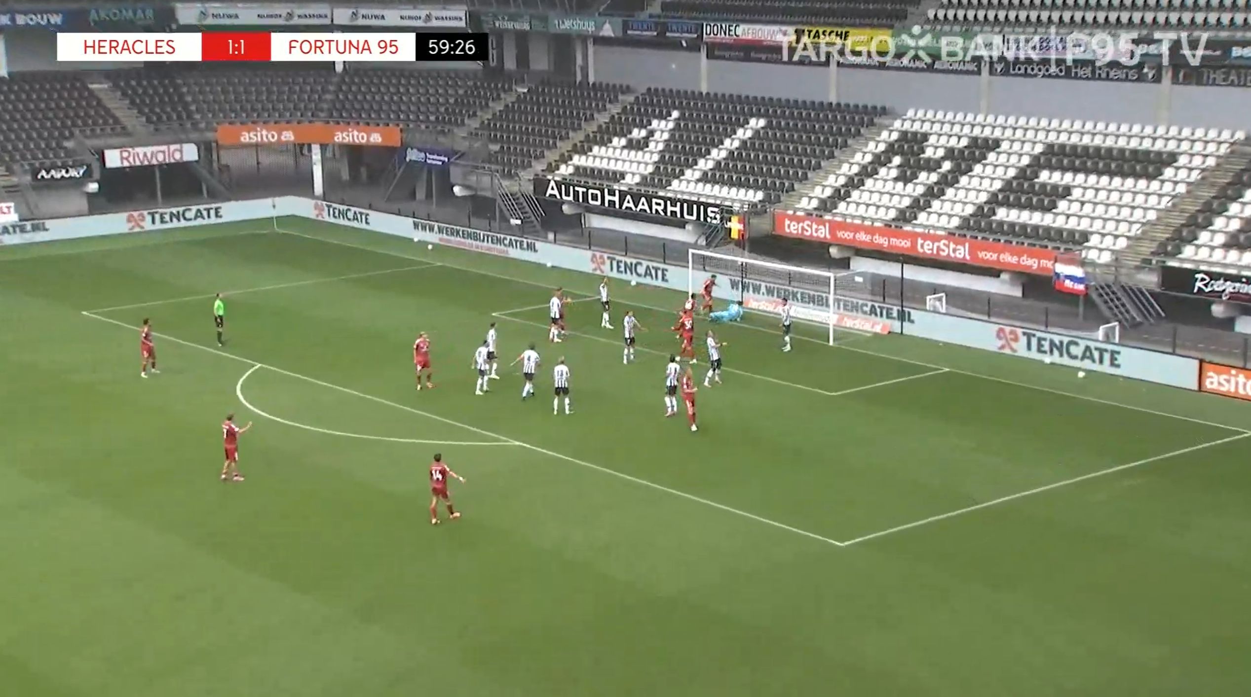Almelo vs F95:  Schöne Kombi nach Standard zum 1:2 (Screenshot F95.tv)