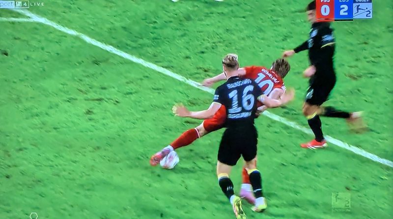 F95 vs BTSV: Rasmussen, der Kämpfer (Screenshot Sky)