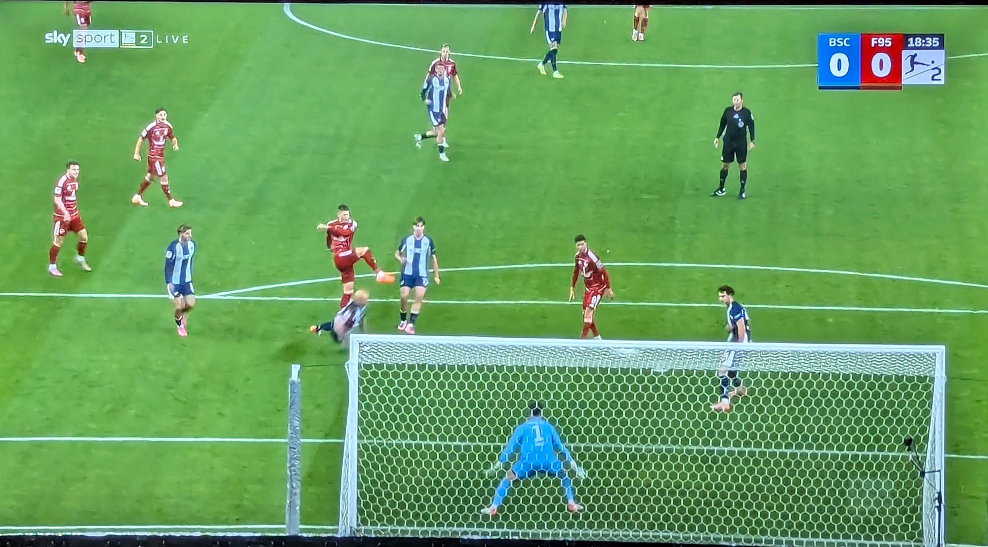 Hertha vs F95: Chance Nr. 4 für die Fortuna (Screenshot Sky)