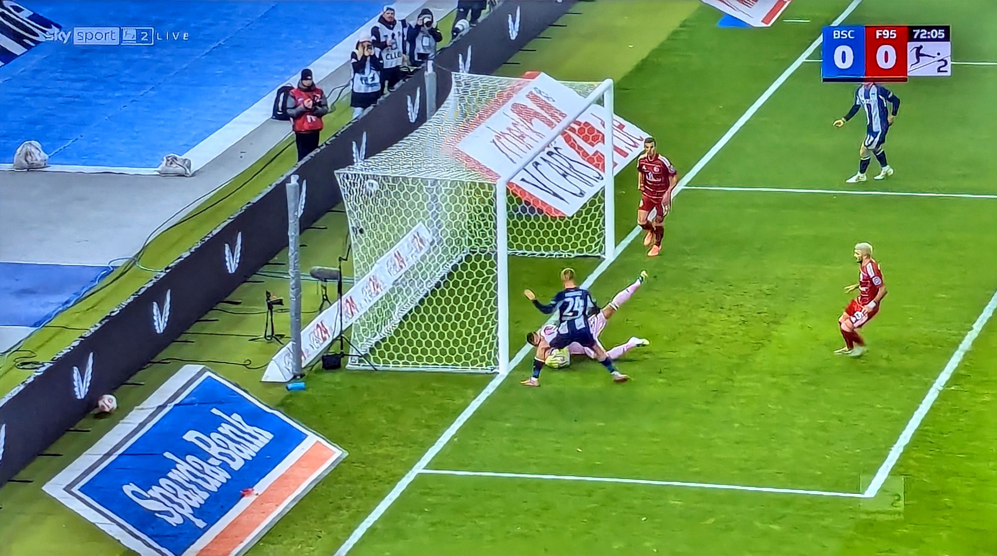Hertha vs F95: Kastenmeier-Parade Nr. 1 (Screenshot Sky)