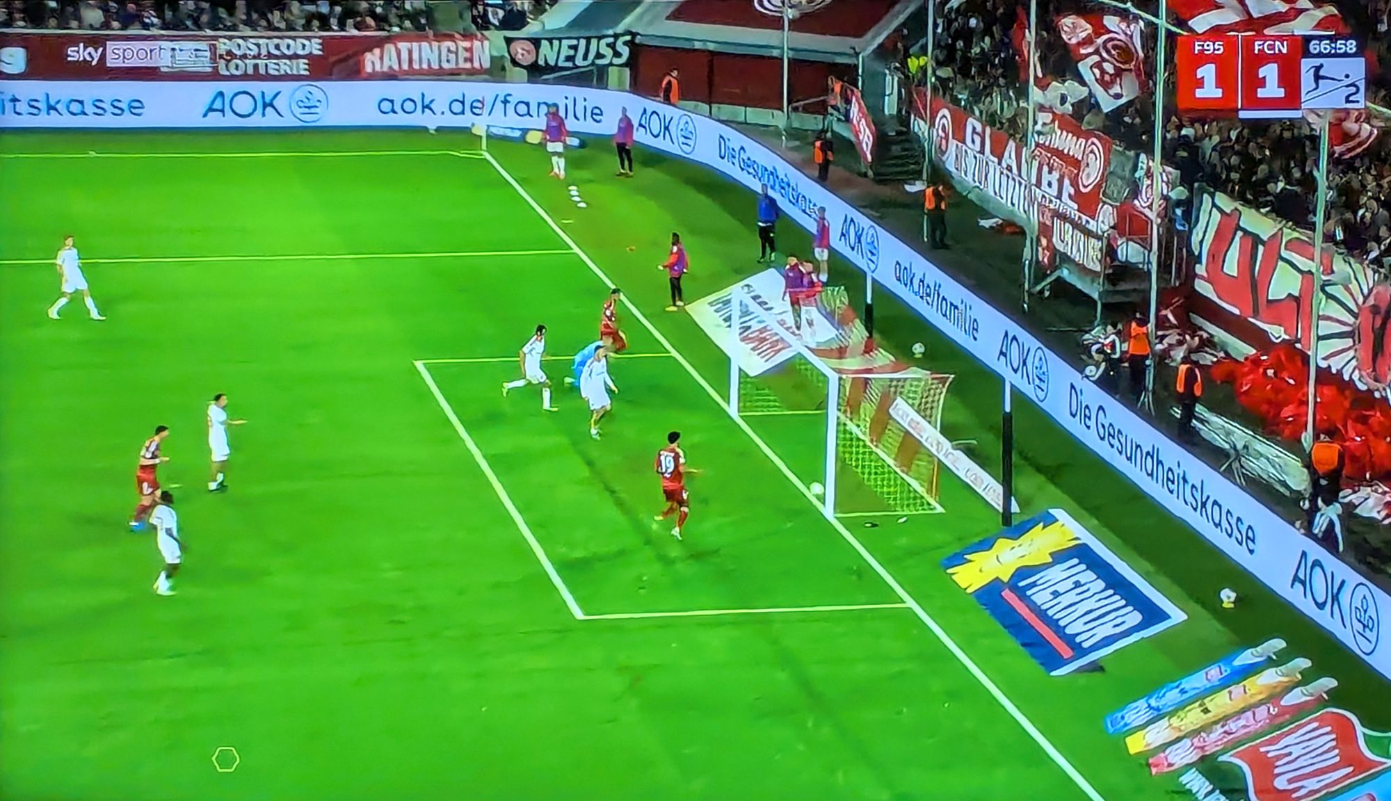 F95 vs Nürnberg: Juhu! Das erste Heimtor ser Saison (Screenshot Sky)