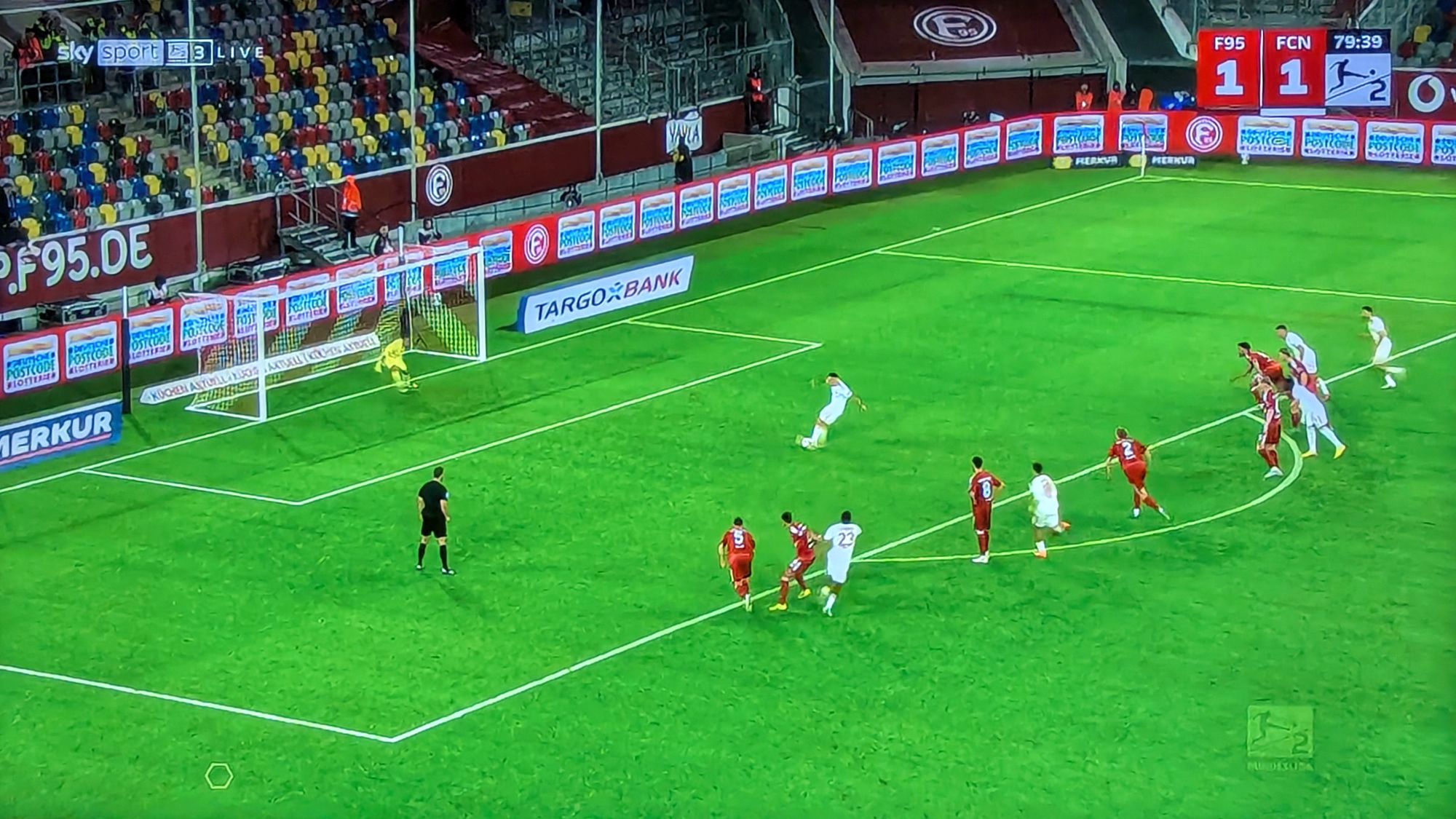 F95 vs Nürnberg:  Der Elfer zum 1:2 (Screenshot Sky)