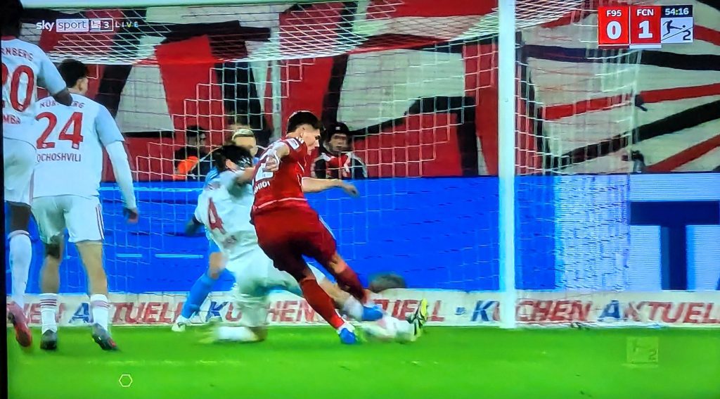 F95 vs Nürnberg: Schöne Chance für Danny Schmidt (Screenshot Sky)