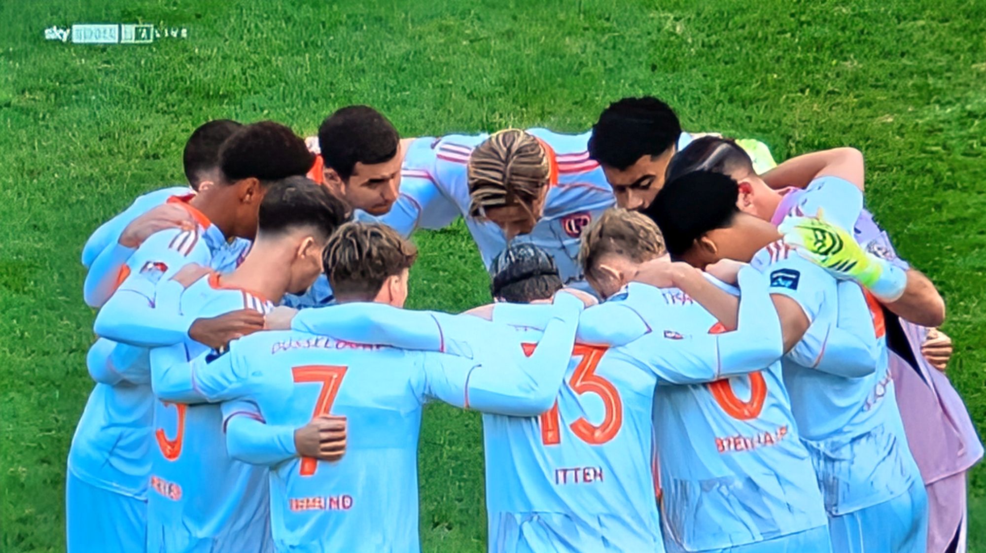 Dresden vs F95: Rituale (Screenshot Sky)