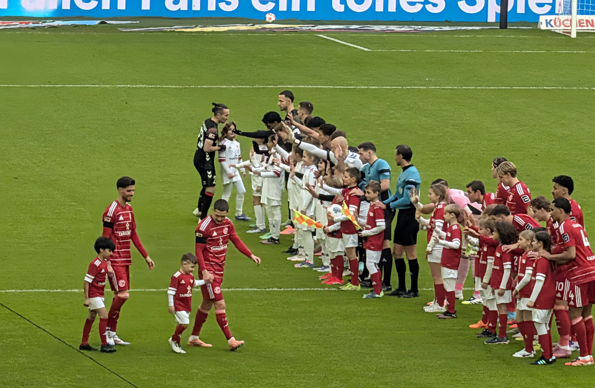 F95 vs Magdeburg: Der Auf- bzw. Einlauf (Foto: FP)