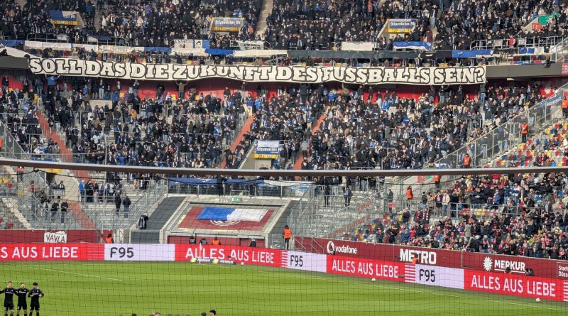 F95 vs Magdeburg: Die Gedenkminute für unseren Dieter Herzog (Foto: FP)