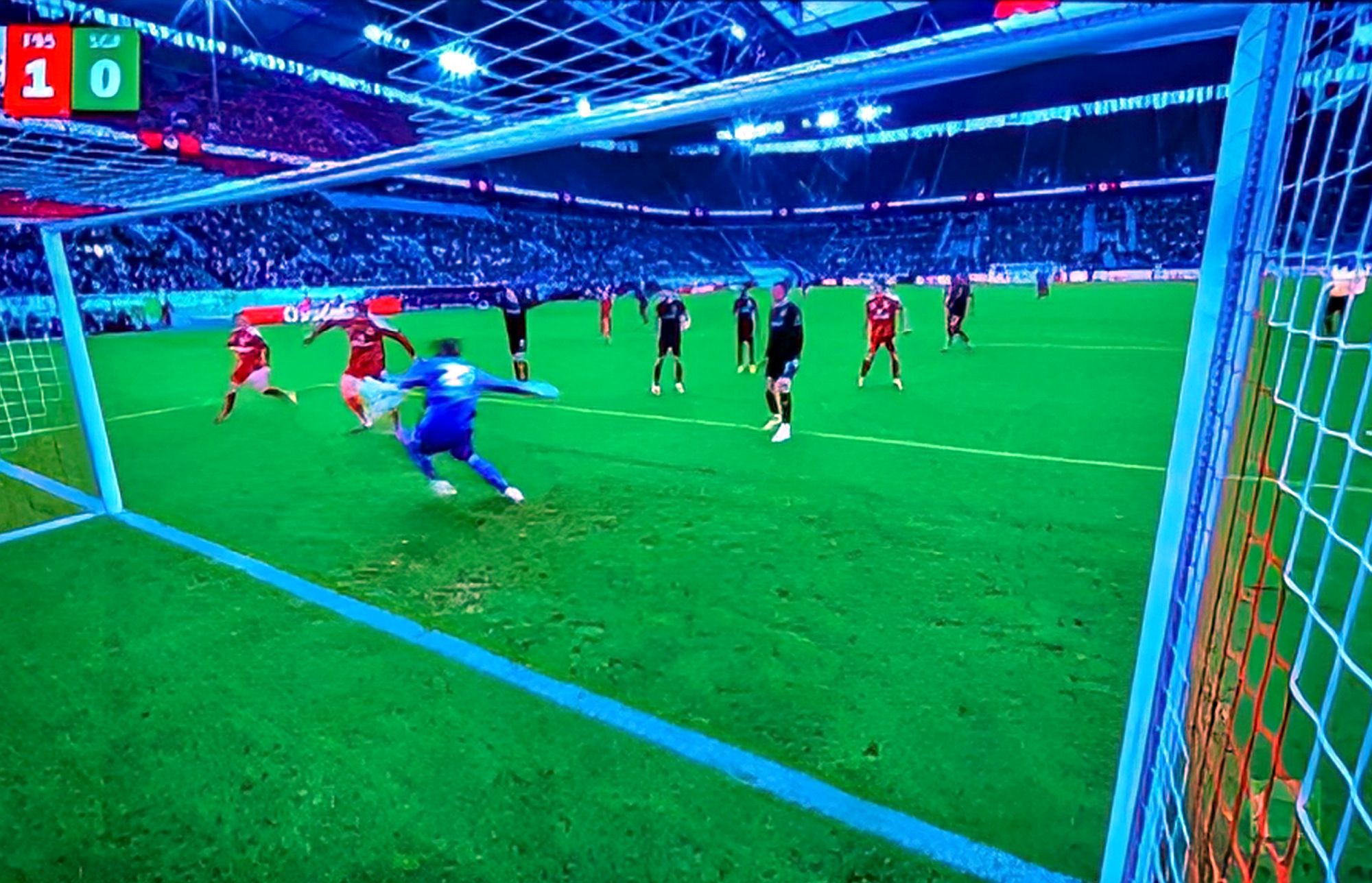 F95 vs Fürth: Cedi Itten macht das 1:0 (Screenshot ARD)