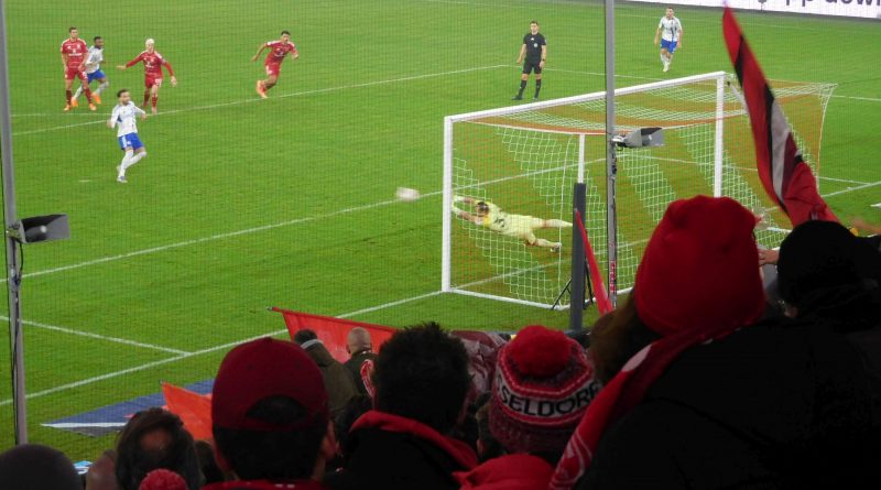 F95 vs Schalke: Fast hätte Kastenmeier den Elfer gehalten (Foto: FP)